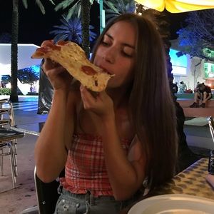 Meet your Posher, Andrea